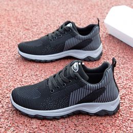 GAI Running shoe designer women's running shoes men's flat black and whit5