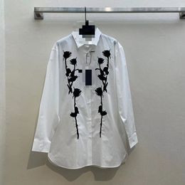 Vinatge White Lapel Neck Long Sleeves Single Buttons Women's Shirts Designer Black Flower Print women Cardigans 3031