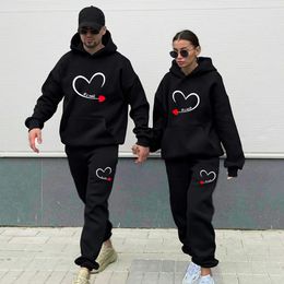 Couple Tracksuit Im With Her Print Lover Hoodie and Pants 2 Pieces Clothes Men Sweatshirts Women Hoodies Lover Fleece Suits 240301