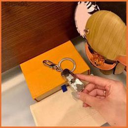 Key Fashion Key Holder Keychain Luxurys Designers Keychain Key Portachiavi Keyring Llavero 240303