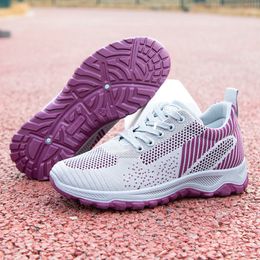 Soft sports running shoes with breathable women balck white womans 0125595
