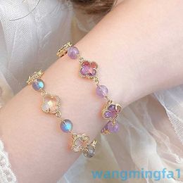 2024 Schmuckdesignermarke Vanl Cleefl Amethyst Mondlicht Kleeimitat Damenarmband Sommerende Elegantes und leichtes Design Senden Sie Freundin