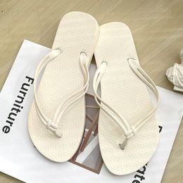 Casual flip-flops yyds female summer wear non-slip bath sandals sandals beach shoes fashion couples clip-on board2023