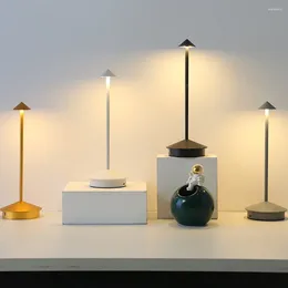 Table Lamps Modern Metal 5V USB Touch Living Room Desk Bedroom Bedside Study Restaurant Decorative Creative LED Night Light