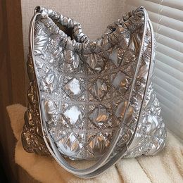 Women Diamond Quilted Bucket Bag Trendy Down Hobo Large Capacity Padded Shoulder Crossbody Sling Girl Stylish 240229