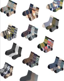 12 style Fashion new design vintage stripe jacquard woollen sock autumn winter warm wool hosiery men Blend ski ride sport sock sto1300321