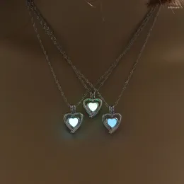 Pendant Necklaces Three Colours Are Available Glowing In The Dark Necklace Jewellery For Women Hollow Heart Luminous Wholesale GiftS