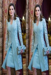 Elegant Sheath Mother Of The Bride Dresses Suits Two Piece Knee Length Light Blue Groom Mom Formal Wear Long Jacket Lace Full Slee3760691