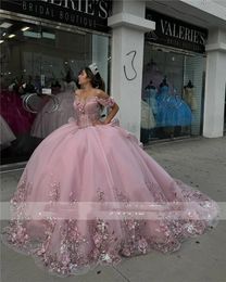 فساتين كرة الكتف الوردي خارج ثوب Quinceanera للبنات المزينة بالملفات D زهرة عيد ميلاد العباءات الدانتيل