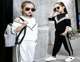 Fashion Big Girls Sports Suits Off Shoulder Black and White Clothing Set for Teenage Autumn Tracksuit Kids Plus Size Sportswear Y19398302