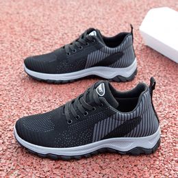 Soft sports running shoes with breathable women balck white womans 0125895200