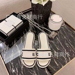 Sports shoes 2024 Xiaoxiang Family Letter Cool Summer New Outwear Sole Slippers with Round Head and Thick Heels for Womens Shoes