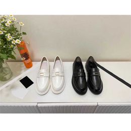 32% OFF Sports 2024 Xiaoxiang wears Lefu with one foot. Womens new spring and autumn British style thick soled increased 5cm small leather shoes