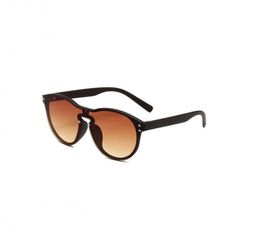 New Fashion Designer Sunglasses Outdoor UV Protection Fashion Logo Women's and Men's Retro Sunglasses 02