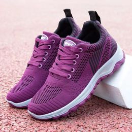 Soft sports running shoes with breathable women balck white womans 016209412