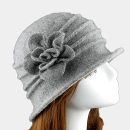 Flower Section 100 Wool Hat Autumn Winter Middleaged Female Soft Women European Dome Felted Mummy Thought 240227