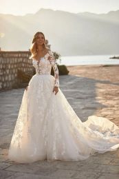 Charmal Beach eine Linie Brautkleider für Braut Frauen Boho Plus Größe Langarm Spitze Blumen bloße Juwelhals Rückenless Court Zugbrautkleid Vestidos de Novia