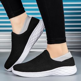 Free Shipping Men Women loafers Running Shoes Soft Comfort Black White Beige Grey Red Purple Blue Green Mens Trainers Slip-On Sneakers GAI color67