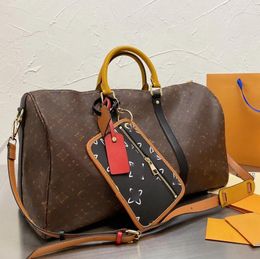 designer duffle bag Men and women fashion travel bag classic Large capacity handbag Classic printed coated canvas pu leather travel bag boarding bag handbag