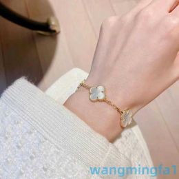 2024 Jewellery Designer Brand Vanl Cleefl Arpelsv Four Leaf Grass Five Flower Bracelet Womens Thick Plated 18k Rose Gold Natural White Fritillaria