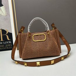 Fashion designer brand handbag natural straw patchwork leather woven shoulder bags women luxury rivet decoration casual and versatile portable shoulder bags