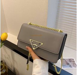 2024 Designer Shoulder Bag for Women Fashion Chain Casual Crossbody Bags Cover Magnetic Cross Body Ladies Mini Bag A05