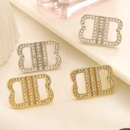 2024 new 18K Gold Designer Stud Earrings for Women Charm brand Letter Gift Circle Pendant Earrings Alloy Non Fading High Quality Jewelry Luxury Earring