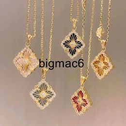 Pendant Necklaces Classic designer Necklace jewelry buccellatii Jewelry luxury brand Womens V Gold Plated 18K Rose Gold Four Leaf Grass Double Fashion High Quality