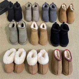 Sports 2024 Zhou Dongyus same leather and fur integrated snow boots for winter warmth thickened cotton short sleeves casual single shoes half slippers