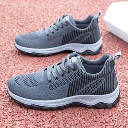 Soft sports running shoes with breathable women balck white womans 01988410