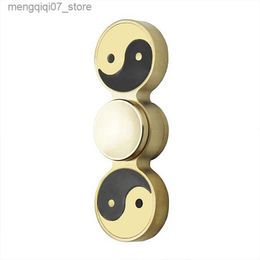 Beyblades Metal Fusion Chinese Style Tai Chi Bagua Finger Gyro Pure Copper Brass Metal Fingertip Gyro Decompression Stress Relief Toy Fidget Spinner L240304