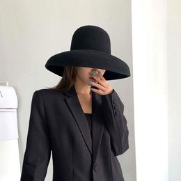 Stingy Brim Hats Vintage Hepburn Style Luxury Hat Fedora Winter Warm 100% Wool Catwalk Model Custom Leisure Lady Black Cap Women O2870