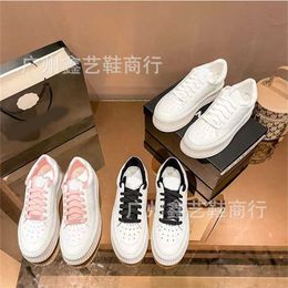 30% OFF Sports shoes 2024 Xiaoxiang Family Leisure Little White Womens Spring and Autumn New Lace up Leather Panel Round Toe Thick Sole Matsuke Cookie Shoes