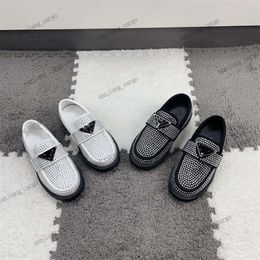 Flat Triangle buckle Children leather Casual shoes black white Diamond Crystal Sneakers Crystal Slip On Shoes Baby Boys Girls Flats Shoes Comfortable Kids Loafers