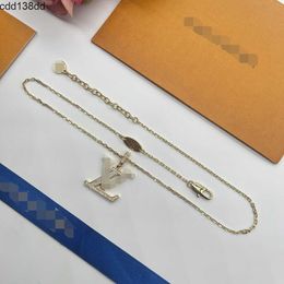 Colares de pingente de marca de luxo colar pingente designer moda jóias cjeweler carta banhado a ouro corrente de prata para homens mulher na moda tiktok tem colares jóia