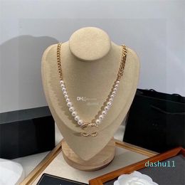 Exquisite Luxury Necklace Designer Women Pearl Necklaces Ladies Designers Jewelry Letter Pendant Gold Chains Wedding Gift