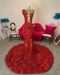 Gorgeous Red Sequined Prom Evening Dresses Jewel Neck See Thru Party Gown Sleevless Sweep Train Black Girls Prom Dress
