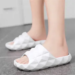 Slippers 41-42 Room Transparent Sandals House Slipperes Shoes Women's Summer Beach Sneakers Sport Models China High-end