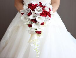 Cascading Bridal Bouquets Wedding Flowers with Artificial Pearls and Rhinestone White Calla Lilies Red Rose De Mariage Decoration 6043620