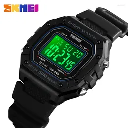 Wristwatches SKMEI 1496 Montre Homme Outdoor Sport Watch Men Digital Watches 5Bar Waterproof Alarm Clock Fashion Military
