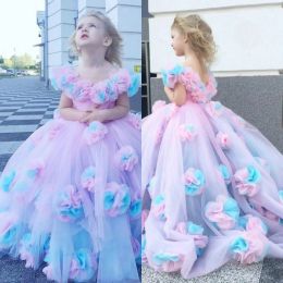 2024 Söt bollklänning Flower Girl Dresses Ruffles kombinerade färgglada hand Made Floral Baby Pageant -klänningar Anpassa First Communion Party Wedding Wear