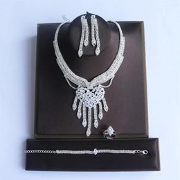 Necklace Earrings Set Luxury Rhinestone Wedding Dress Banquet Earring Bracelet Ring Fashion Crystal Bridal Jewellery Ladies Gift