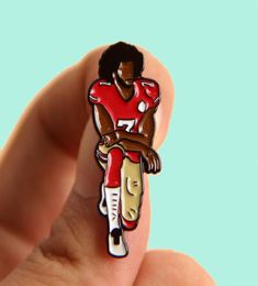 Colin Kaepernick Black Lives Matter Brooch Pins Enamel Metal Badges Lapel Pin Brooches Jackets Jeans Fashion Jewellery Accessories8308217