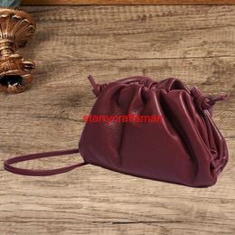 Leather Cluth Bags Botteg Veneta Pouch Bag 2024 New Top Layer Cowhide Womens Bag Single Shoulder Crossbody Dumpling Bag Handheld Bag Cowhide Cloud Bag Phave logo HBT0