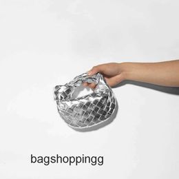 Cute Evening 2024 Woven Designer Knotted Mini Venata Jodies Bags Small Leather Luxury Boteega tote bag Cloud 16cm Wrist Han R1GP I7VS