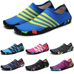 2024 Water Shoes Water Shoes Women Men Slip On Beach Wading Barefoot Quick Dry Swimming Shoes Breathable Light Sport Sneakers Unisex 35-46 GAI-27