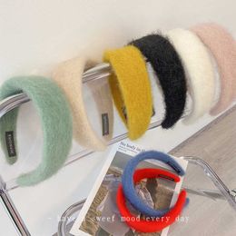 Headbands Autumn and Winter Cute Girls Plush Hair Clips and Hoops Versatile for Women Going Out to Wash Face Headbands for Women Korean Internet Celebrities with Wide