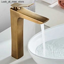 Bathroom Sink Faucets Antique Bronze Basin Faucet Hot and Cold Brass Deck Installation Lavotory Mixer Q240305