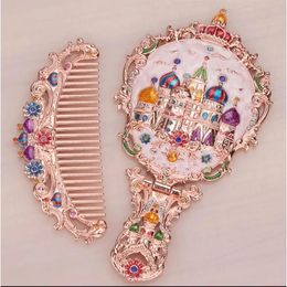 Russia hand-held small mirror with a comb set Retro portable cosmetic mirror Collapsible Desktop Princess mirror 240301