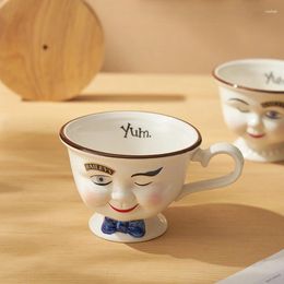 Mugs Creative Retro Couple Coffee Cup Breakfast Milk Juice Tea Home Office Afternoon Cartoon Simple Ceramic Mug Gift